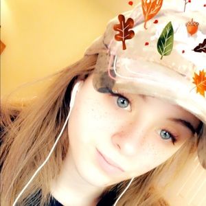 Meet your Posher, Karolynn